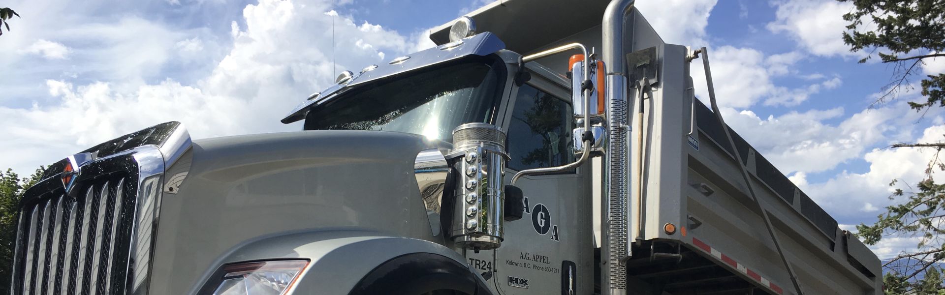 Kelowna gravel truck delivering material for landscaping and residential builds